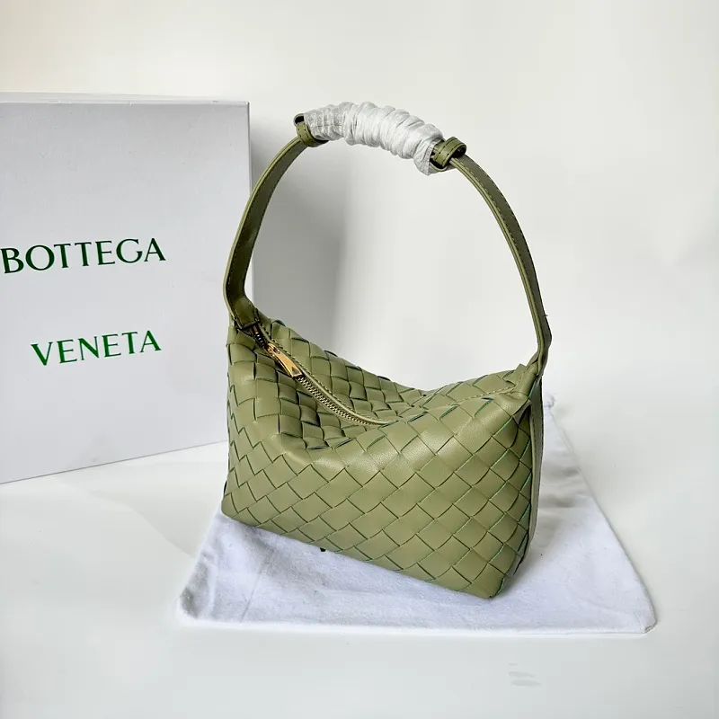 All categories Official website "Brand Women's Bags" Women's Bags 💙 BV 2026 new BV portable shoulder bag